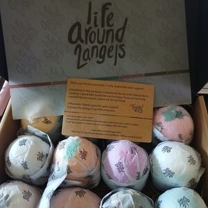 Lange Bath Bomb Set - Pink, Blue, Orange, White